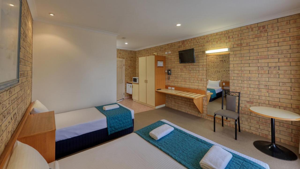 Mulga Country Motor Inn Charleville Exterior photo