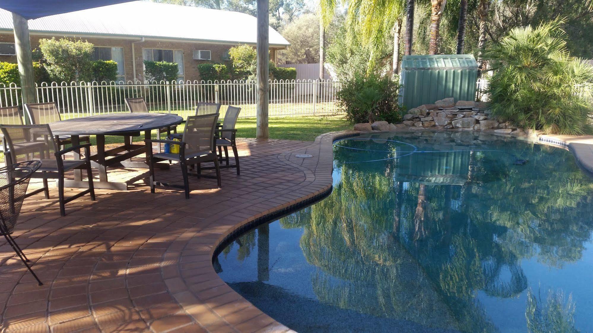 Mulga Country Motor Inn Charleville Exterior photo